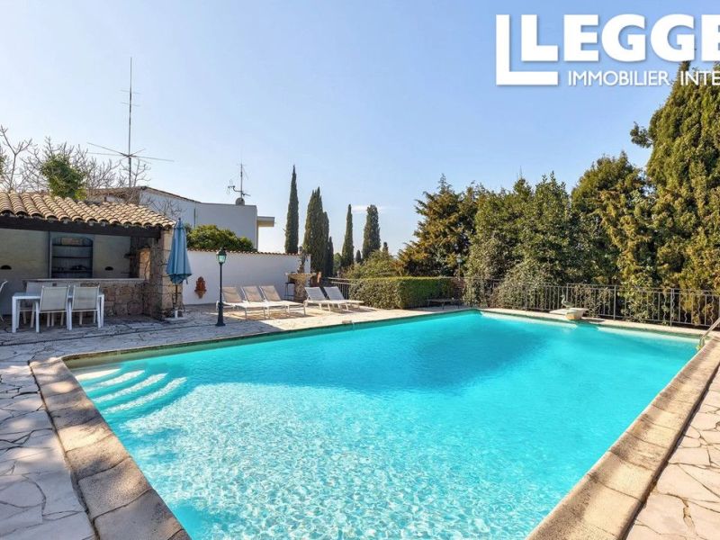 For rent: 6-room house, 207 m², Mougins