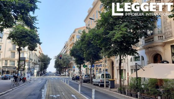 A louer APPARTEMENT DE PRESTIGE T4 96 M2 BORD DE MER NICE