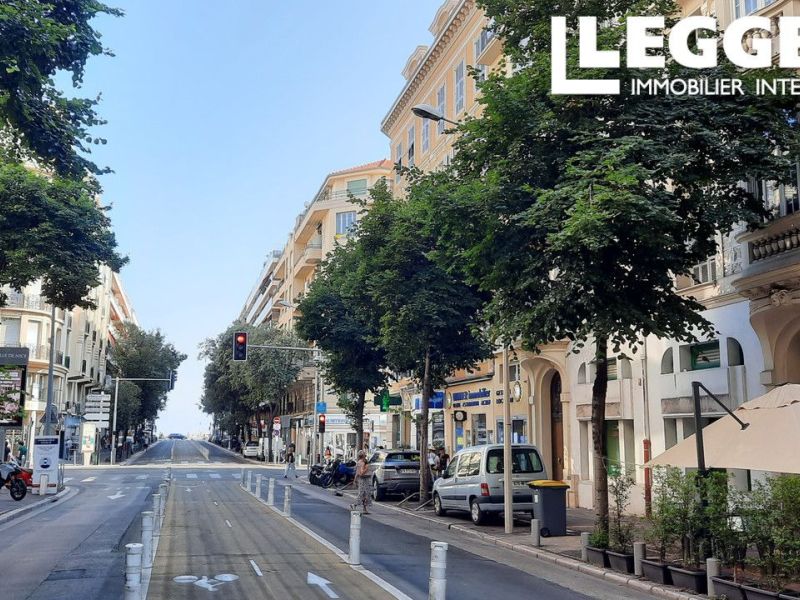 A louer APPARTEMENT DE PRESTIGE T4 96 M2 BORD DE MER NICE