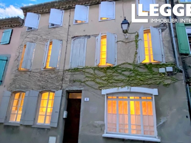 For rent: Grand House in Montreal