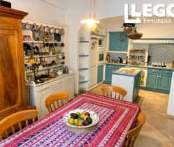 For rent: Grand House in Montreal