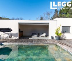 Contemporary house for rent by the sea in Narbonne