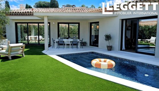 For sale: 4-room house, 167 m², seafront, Sainte-Maxime