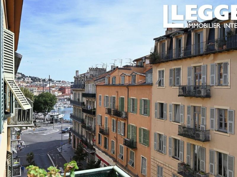 For rent: 2-bedroom apartment, 71 m², beachfront, Nice