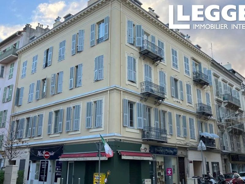 A louer APPARTEMENT T7 106 M2 BORD DE MER NICE