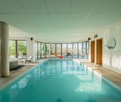 En venta: MAGNÍFICA villa de diseño arquitectónico, 12 habitaciones, 435 m², playa a poca distancia, Trébeurden