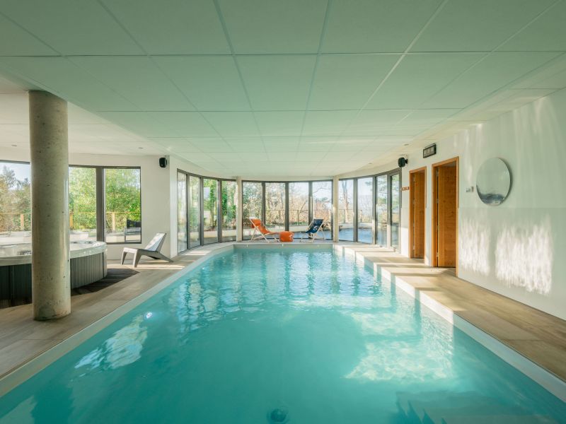 For sale: MAGNIFICENT architect-designed villa, 12 rooms, 435 m², beach within walking distance, Trébeurden