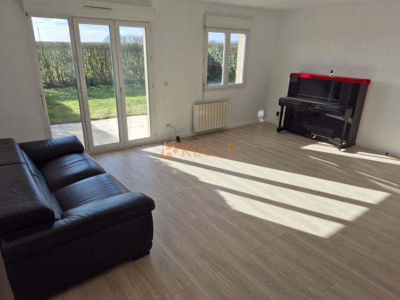 For rent: 4-room house, 89 m², Gainneville, close to shops and schools