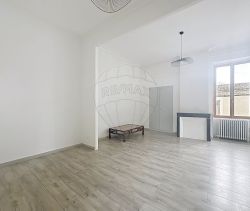 Apartment for rent, 2 bedrooms, 68 m², Nîmes