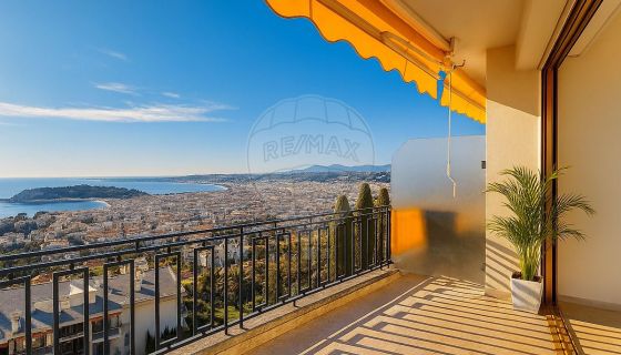 Luxury 1-bedroom apartment for rent, 61 m², with terrace by the sea in Nice.