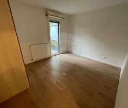 For rent: 2-bedroom apartment, 57 m², terrace, Bordeaux