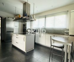 For sale: Architect-designed house in Beaurains