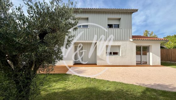 A vendre jolie Maison 5 PIECES 100 M&sup2; BORD DE MER Andernos-les-Bains 