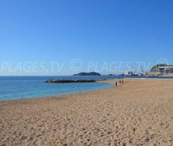 A vendre APPARTEMENT DE PRESTIGE T2 45 M2 TERRASSE PIEDS DANS L'EAU LA CIOTAT