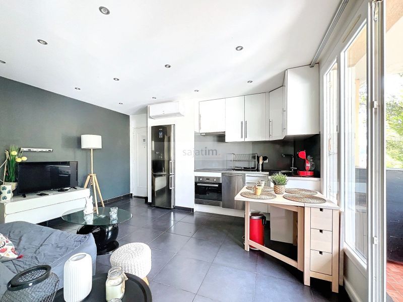 A vendre APPARTEMENT T2 27 m&sup2; PARKING PRIVATIF La Seyne-sur-Mer