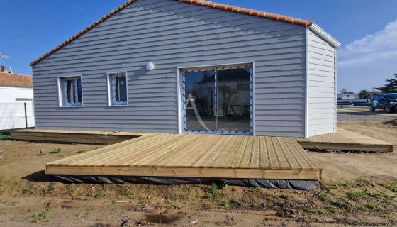 A vendre MAISON  5 PIECES 118 M2 BORD DE MER TALMONT SAINT HILAIRE