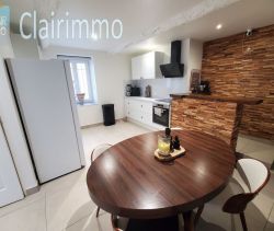 Contemporary house for rent in La Fare-les-Oliviers