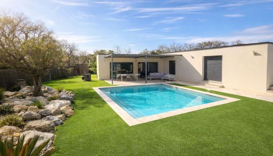 CASA CONTEMPORÁNEA ROCHEFORT DU GARD