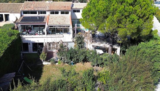 A louer MAISON  DE MAîTRE  VENELLES