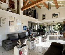 For sale: 4-room house, 135 m², sea view, Vence