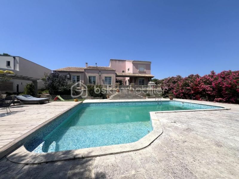 Mansión en alquiler junto al mar en Poussan