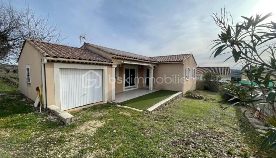 For rent 4 ROOM HOUSE 83 M2 SAINT MARCEL DE CAREIRET