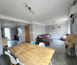 For rent: 2-bedroom apartment, 67 m², seaside, Sète