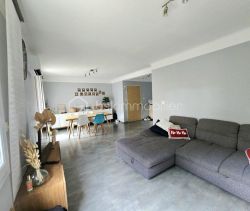 For rent: 2-bedroom apartment, 67 m², seaside, Sète