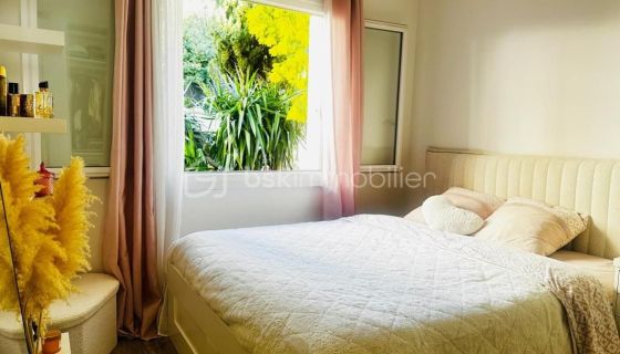 A louer APPARTEMENT T4 67 M2 BORD DE MER CANNES