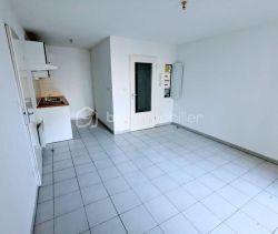 A louer APPARTEMENT T2 45 M2 TERRASSE  CASTILLON LA BATAILLE