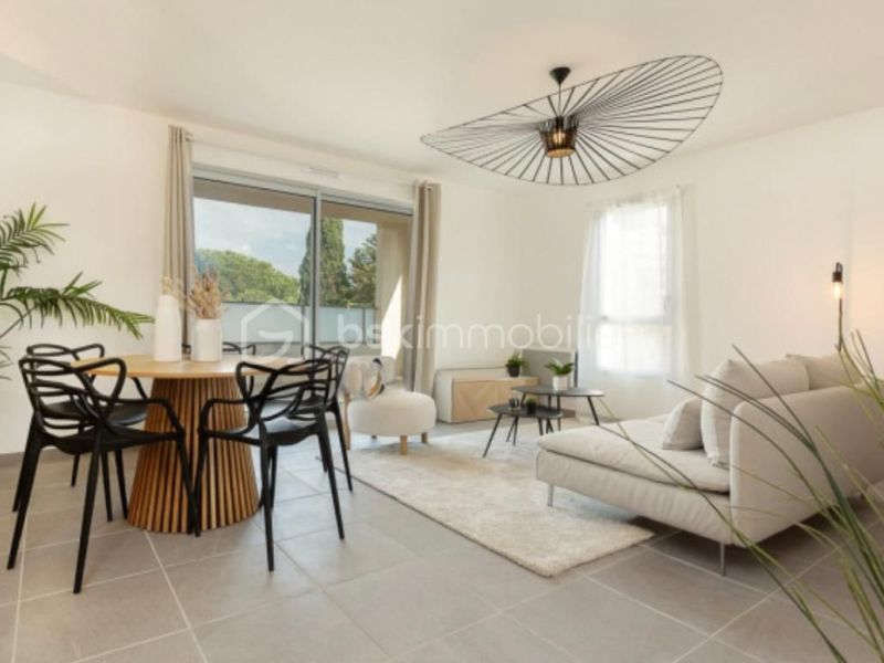For rent: Brand new 1-bedroom apartment, 38 m², sea view, Antibes
