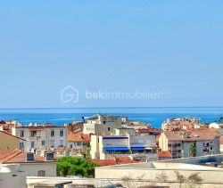 A louer APPARTEMENT T3 73 M2 VUE MER CANNES