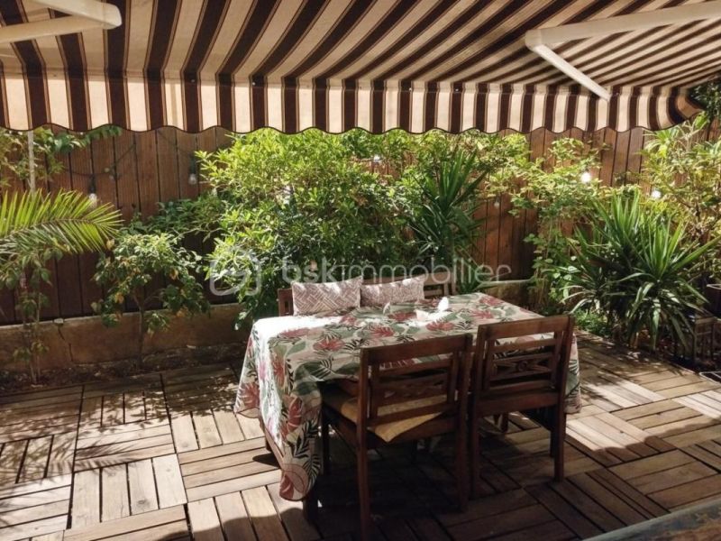 A louer APPARTEMENT T3 76 M2 TERRASSE PLAGE à PIED CAGNES SUR MER