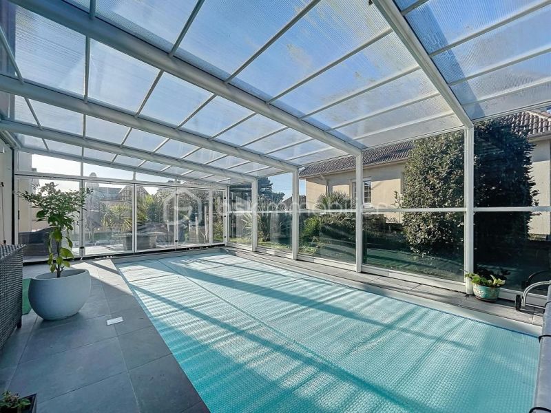 For sale: 7-room house, 227 m², seafront, Ouistreham