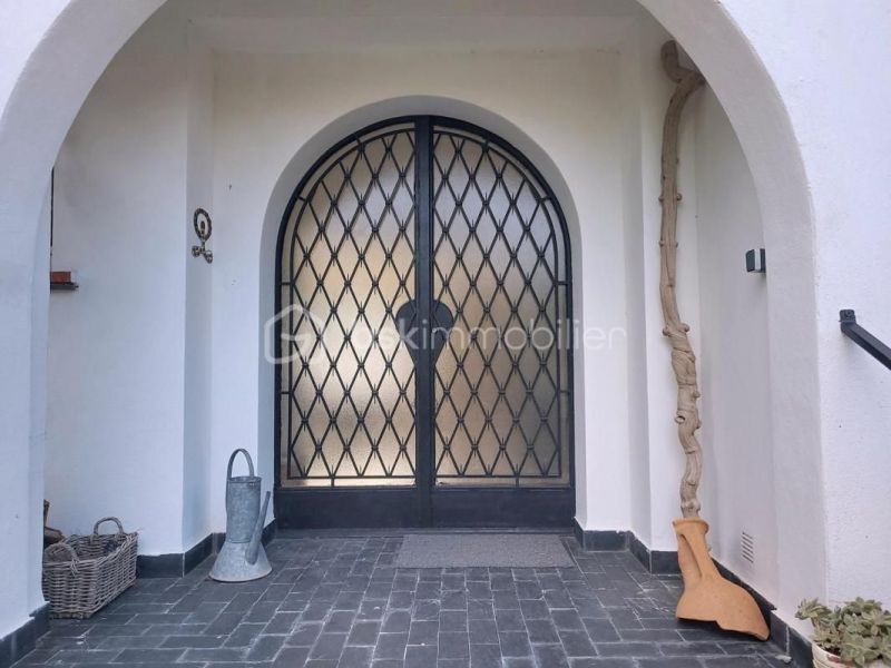 A louer MAISON  CONTEMPORAINE BORD DE MER SIX FOURS LES PLAGES