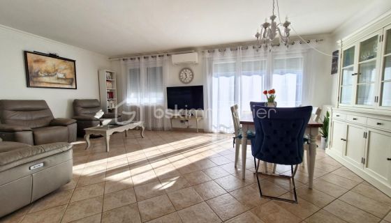 For rent: Brand new 3-bedroom apartment, 80 m², seaside, Sète