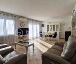 For rent: Brand new 3-bedroom apartment, 80 m², seaside, Sète