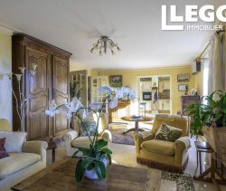 A louer APPARTEMENT T6 155 M2 TERRASSE BORD DE MER NICE