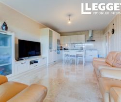 Luxury 3-bedroom apartment for rent, 80 m², terrace with sea view, Nice