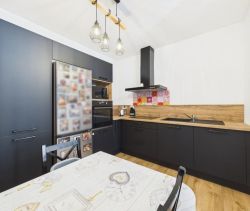 Se alquila apartamento de 2 habitaciones, 83 m², primera línea de playa, Ajaccio