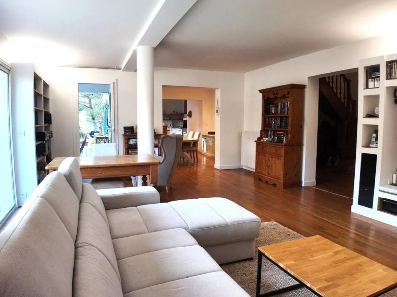 A louer MAISON  5 PIECES 170 M2 BORD DE MER SAUSSET LES PINS