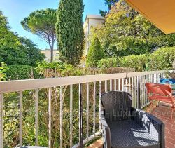 For rent: 1-bedroom apartment, 42 m², terrace, Aix-en-Provence
