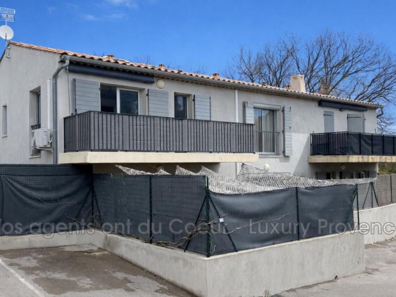 For rent: 2-bedroom apartment, 56 m², terrace, Fuveau