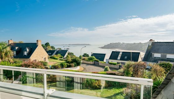Casa de 9 habitaciones, 224 m², vista al mar y a la playa, a pocos pasos de Perros-Guirec