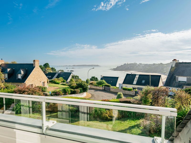 En venta: casa de 9 habitaciones, 224 m², vistas al mar y a la playa, a pocos pasos de Perros-Guirec.