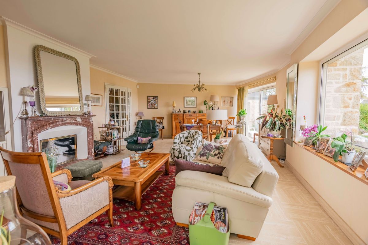 8e5d7dfcdfded9d4a90eec73e5d5f7a2