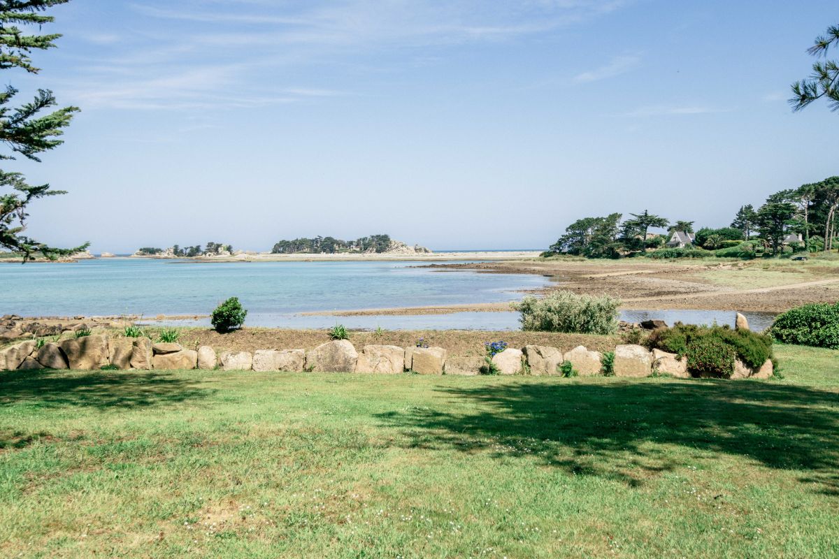 b3c16fe4c454296a8a370c99a6152379