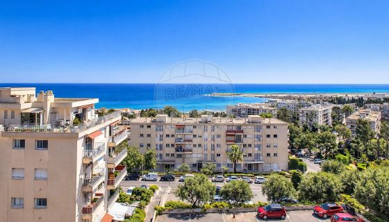 Luxury 3-bedroom apartment for rent, 103 m², terrace with sea view, Nice