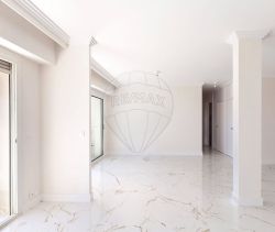 Luxury 3-bedroom apartment for rent, 103 m², terrace with sea view, Nice