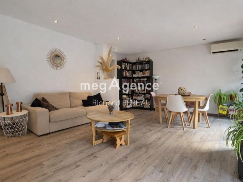 Se alquila: apartamento de 3 habitaciones, 85 m², terraza, playa a poca distancia, Le Pradet